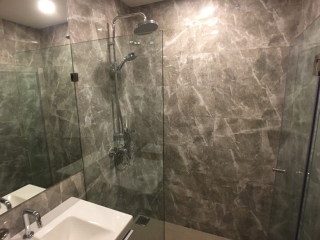 FB8B8EEC-AF61-405D-90A7-F3E3A28378FC